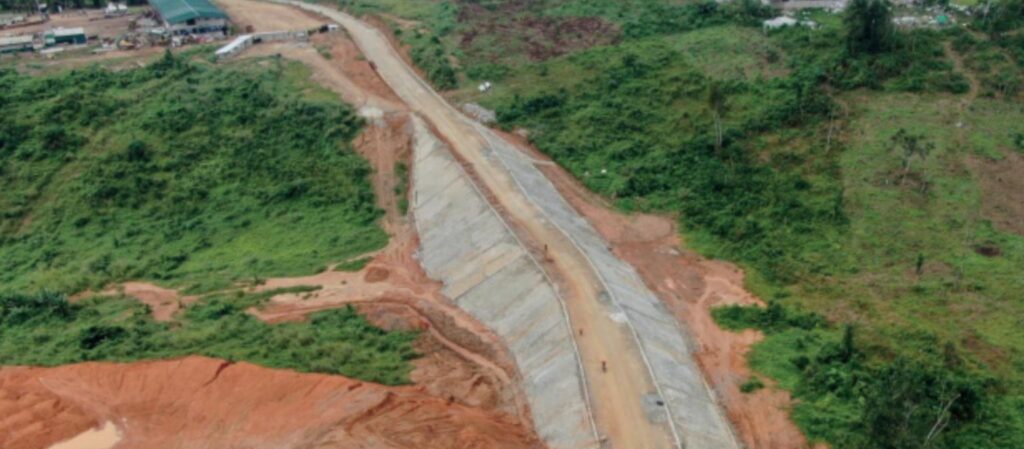 Terrassements de plateformes industrielles PK24 – Afrik Béton